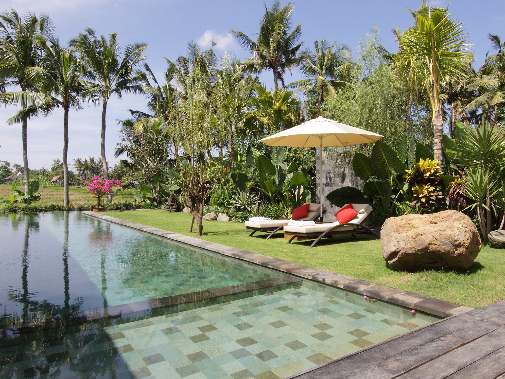 2. Villa Sarasvati - Pool and gardens - Dea Villas - Villa Sarasvati, Canggu, Bali